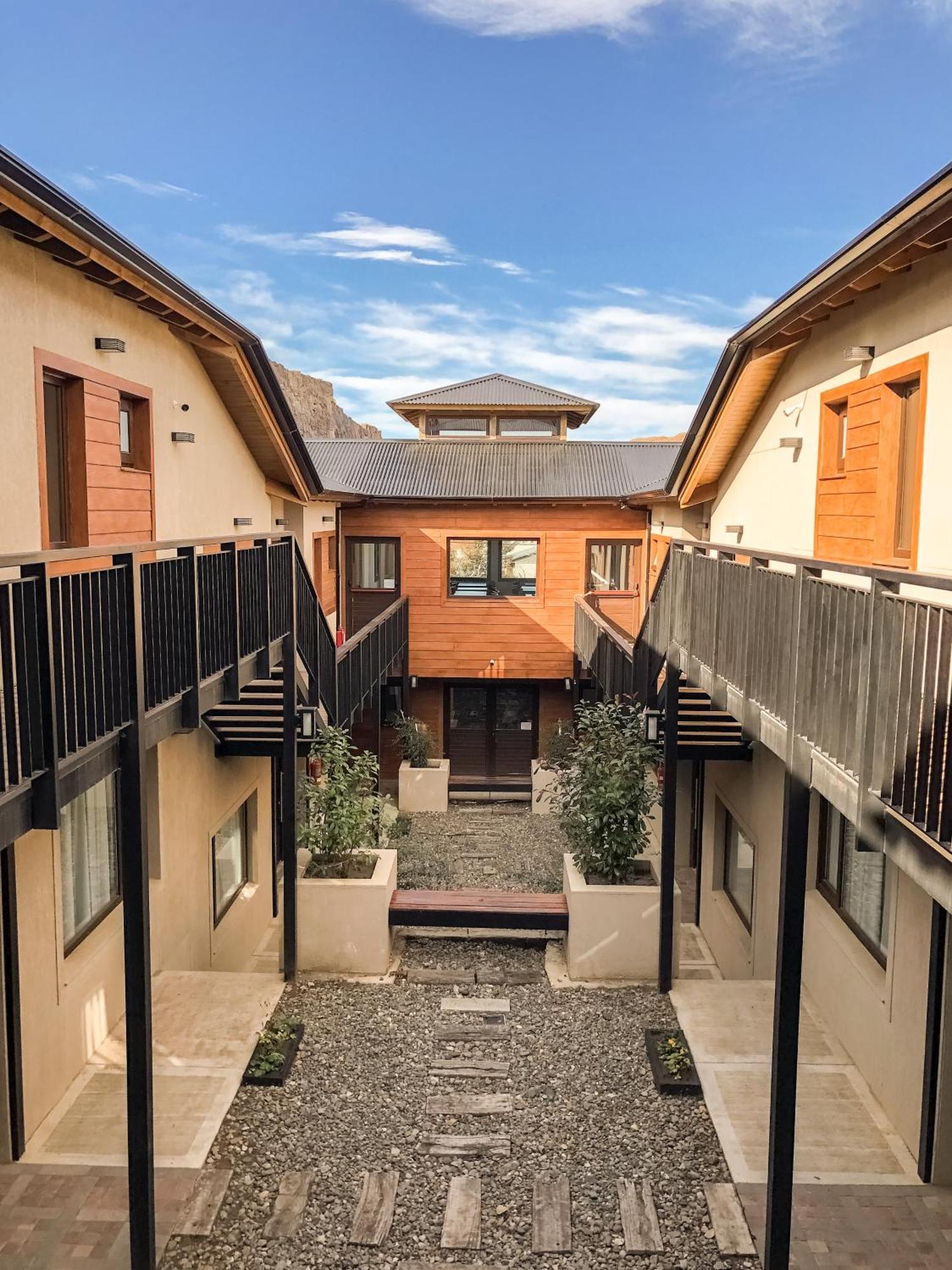 Senderos Aparts & Suites El Chalten Buitenkant foto